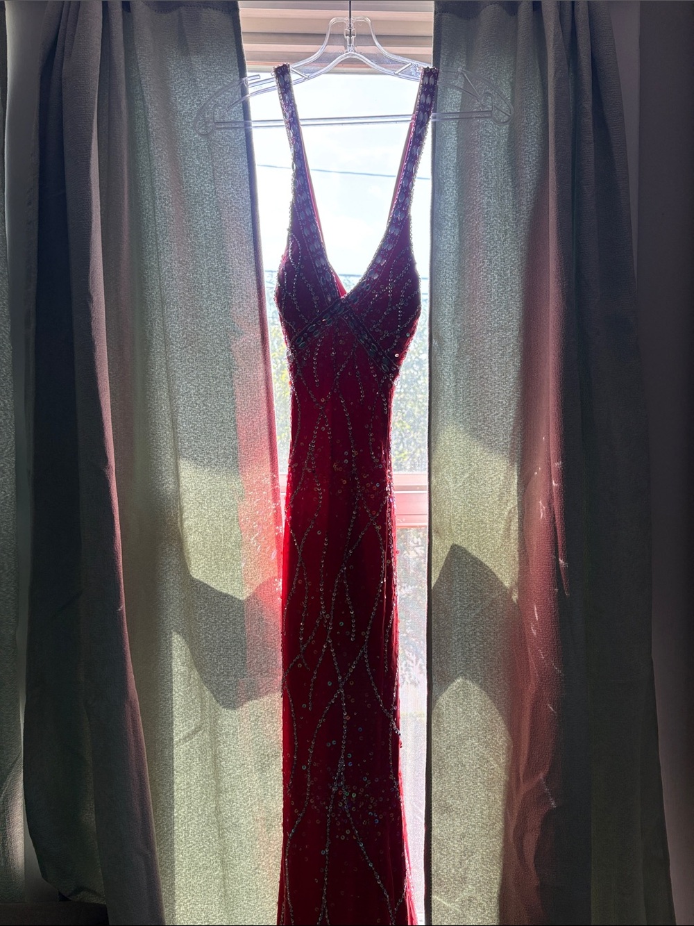 Sean Couture Size Medium Beaded V-Neck Prom Dress Orange Red